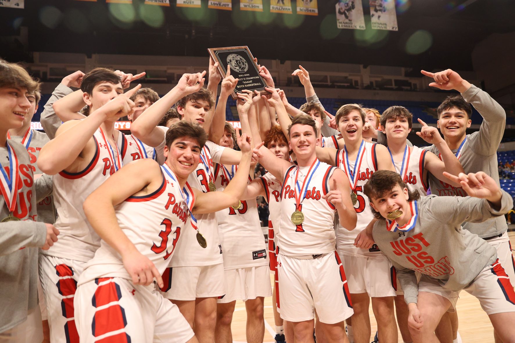 Pittston Area players celebrate their district title. (Tim Drewes Photo).